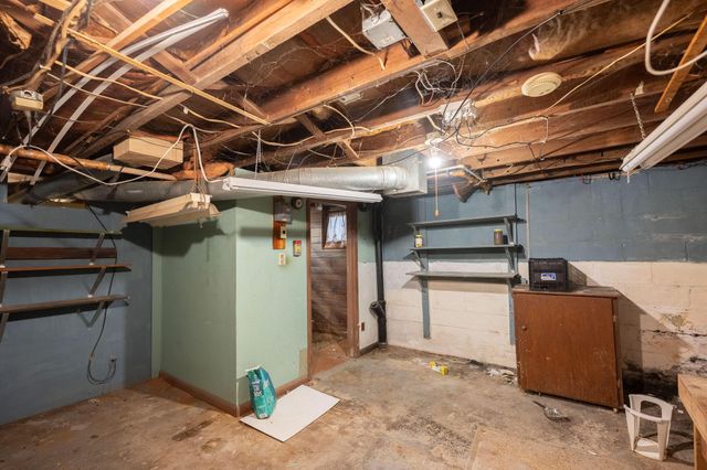 431 W College Street, Granville, OH 43023