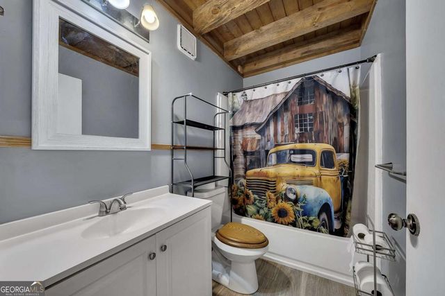 91 Oak Hill Drive NE, White, GA 30184