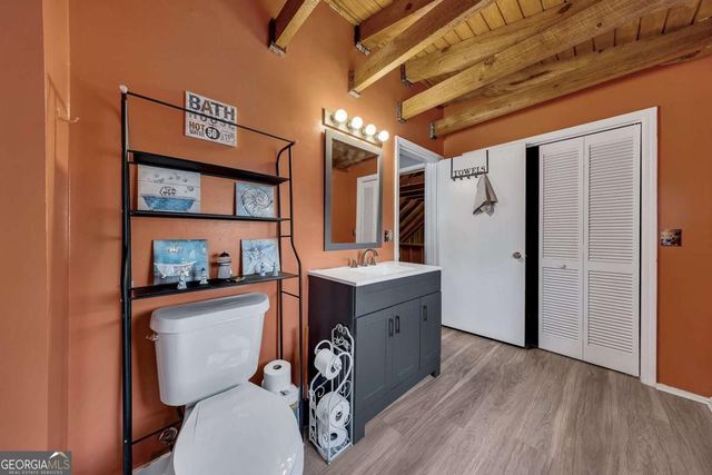 91 Oak Hill Drive NE, White, GA 30184