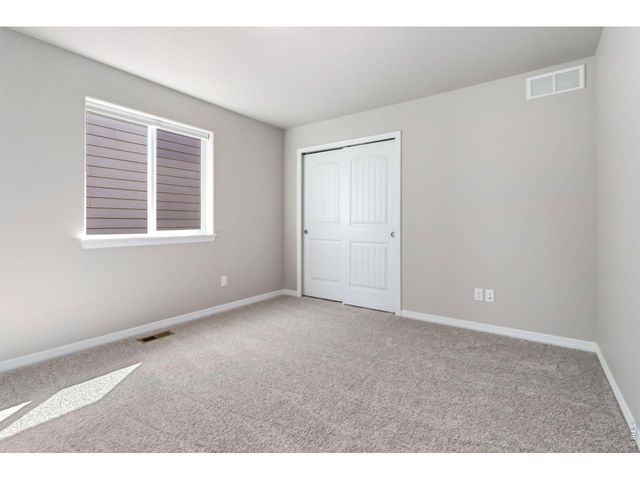 1882 Egnar St, Loveland, CO 80538