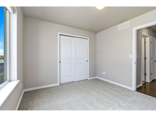 1882 Egnar St, Loveland, CO 80538