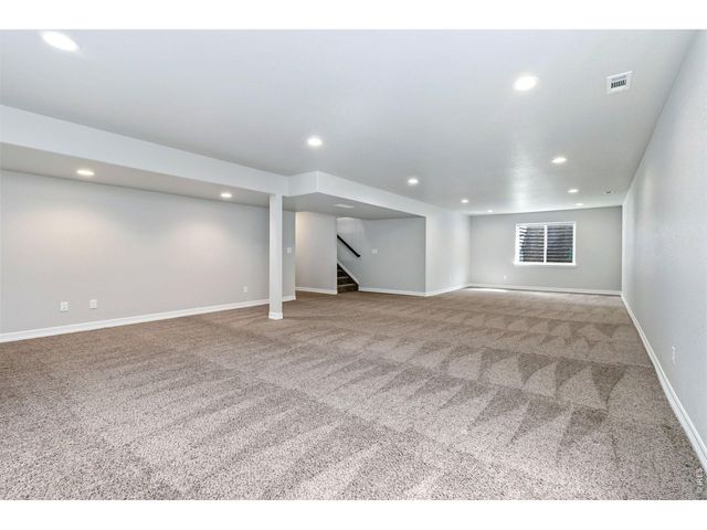 1882 Egnar St, Loveland, CO 80538