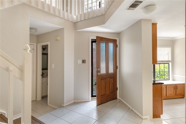 402 Santa Fe Trail 37, Irving, TX 75063