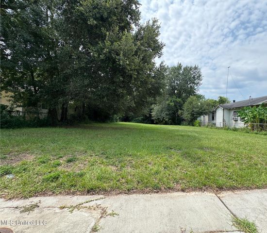 657 Walker Street, Biloxi, MS 39530