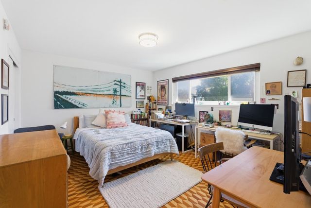 373 Carlos Avenue, Redwood City, CA 94061