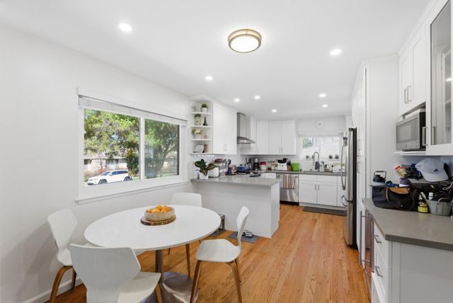 373 Carlos Avenue, Redwood City, CA 94061