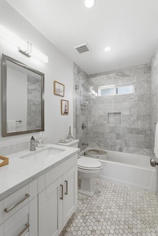 373 Carlos Avenue, Redwood City, CA 94061