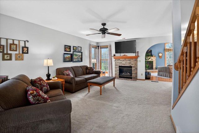 2265 Innsbrooke Drive, Sun Prairie, WI 53590