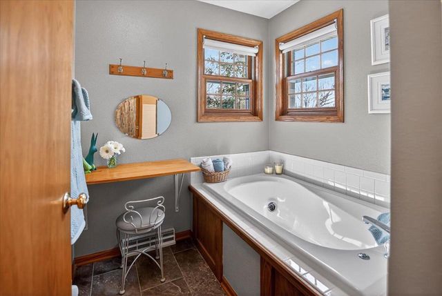 2265 Innsbrooke Drive, Sun Prairie, WI 53590