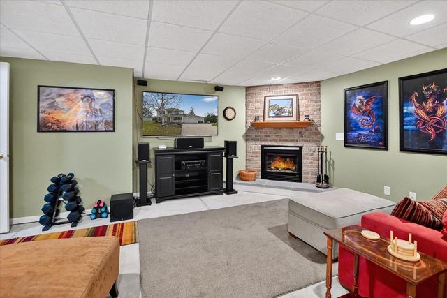 2265 Innsbrooke Drive, Sun Prairie, WI 53590