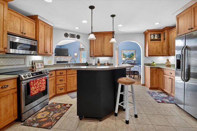 2265 Innsbrooke Drive, Sun Prairie, WI 53590