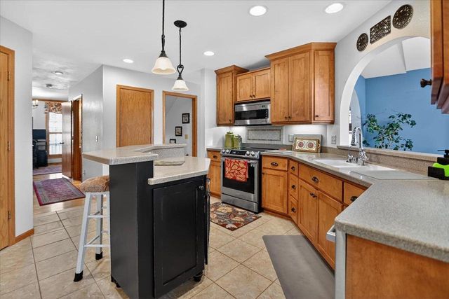 2265 Innsbrooke Drive, Sun Prairie, WI 53590