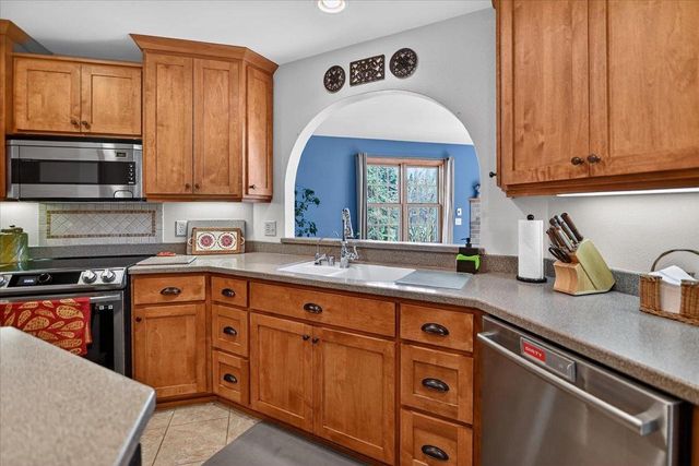 2265 Innsbrooke Drive, Sun Prairie, WI 53590