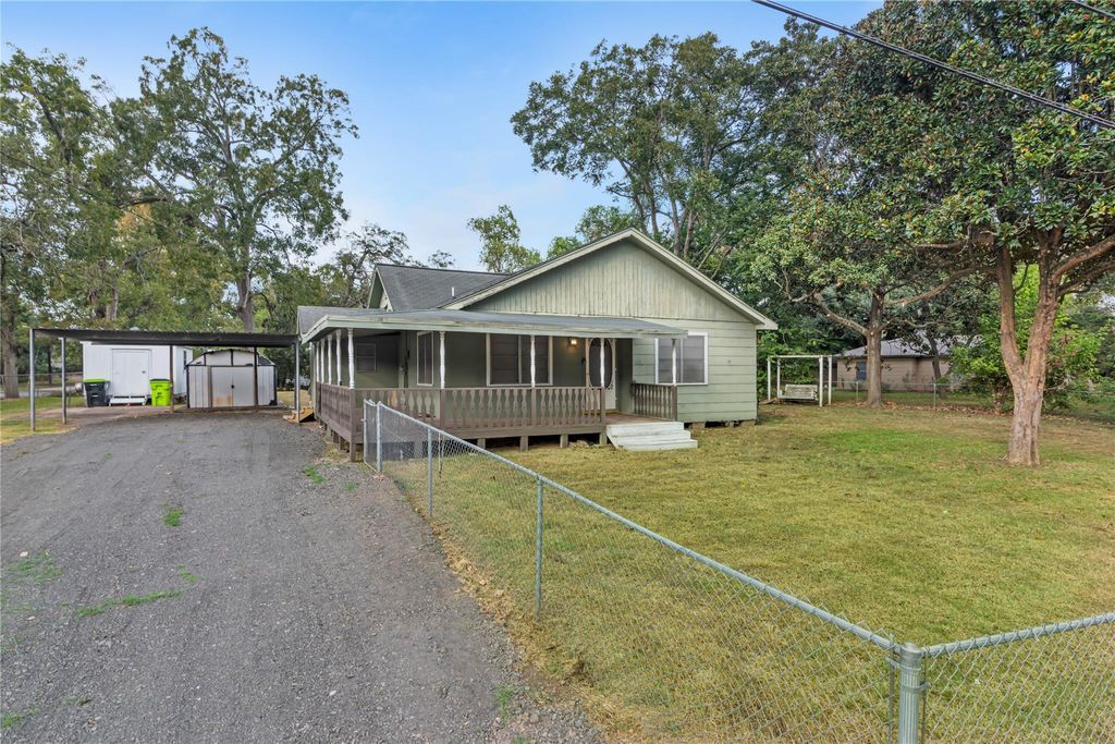 615 Riveredge Drive, Richmond, TX 77406