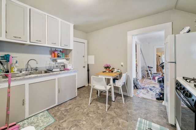 893 Jenks Avenue, Saint Paul, MN 55106