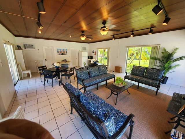 1481 S Ocean Boulevard 412, Pompano Beach, FL 33062