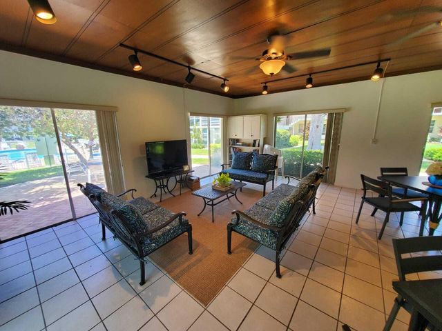 1481 S Ocean Boulevard 412, Pompano Beach, FL 33062