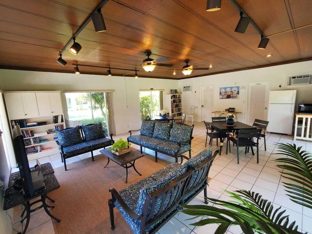 1481 S Ocean Boulevard 412, Pompano Beach, FL 33062