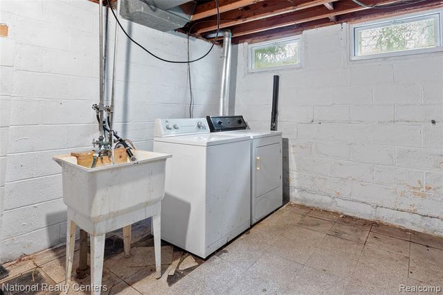 28524 Barton Street, Garden City, MI 48135