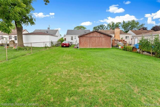 28524 Barton Street, Garden City, MI 48135