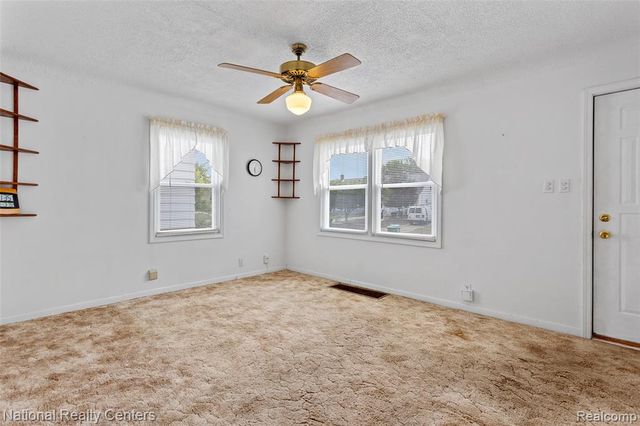 28524 Barton Street, Garden City, MI 48135