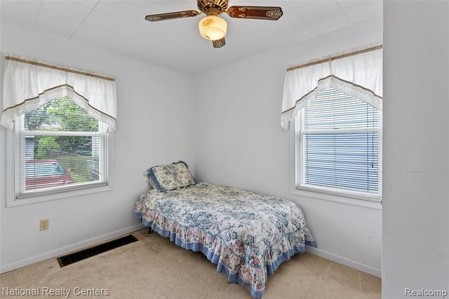 28524 Barton Street, Garden City, MI 48135