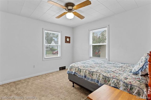 28524 Barton Street, Garden City, MI 48135