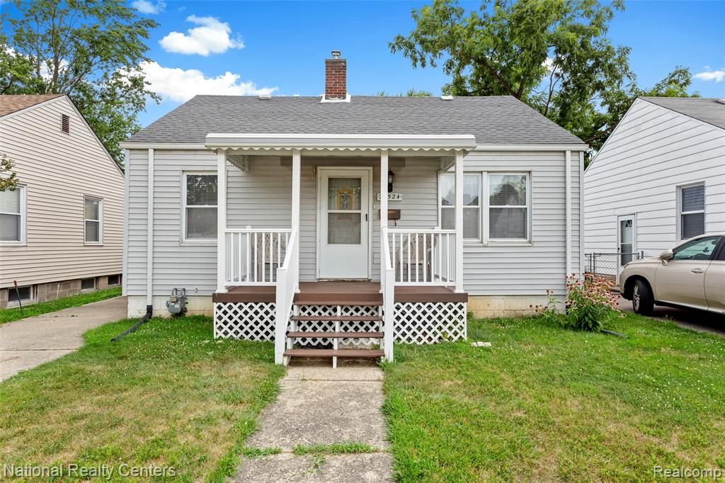 28524 Barton Street, Garden City, MI 48135