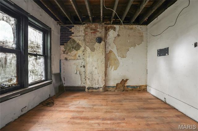 5960 Minerva Avenue, St Louis, MO 63112