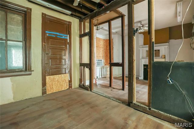 5960 Minerva Avenue, St Louis, MO 63112