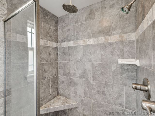 7025 E Oak Ridge Street, Broken Arrow, OK 74014