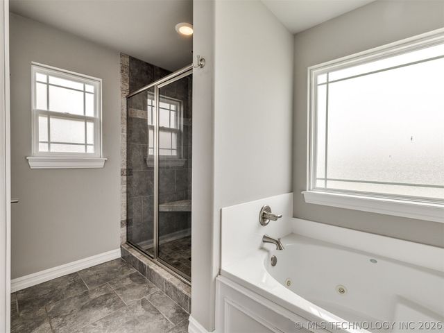 7025 E Oak Ridge Street, Broken Arrow, OK 74014