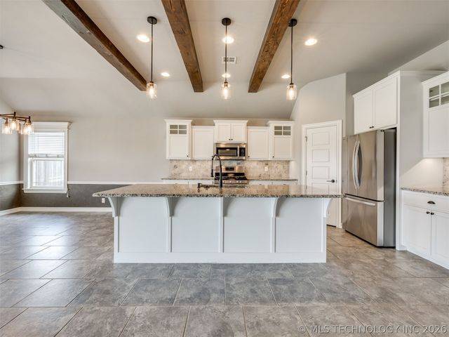 7025 E Oak Ridge Street, Broken Arrow, OK 74014