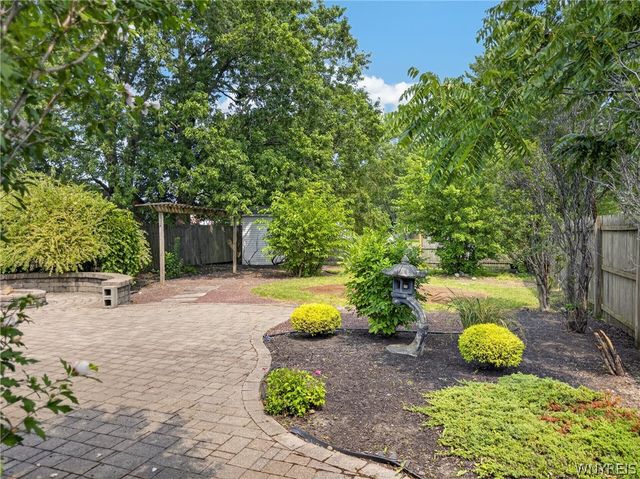 861 Beach Road, Cheektowaga, NY 14225