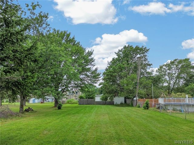 861 Beach Road, Cheektowaga, NY 14225