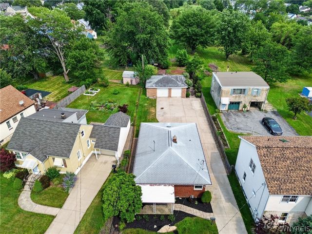 861 Beach Road, Cheektowaga, NY 14225