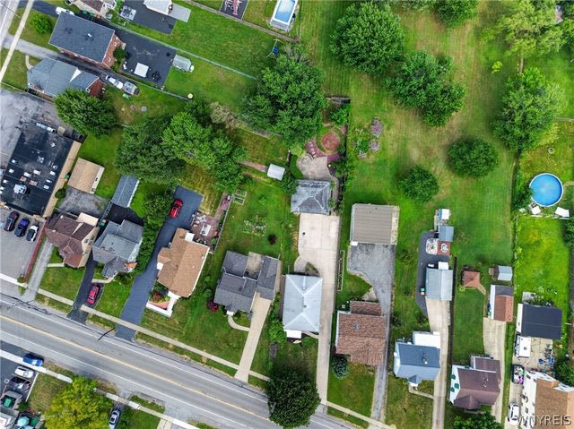 861 Beach Road, Cheektowaga, NY 14225