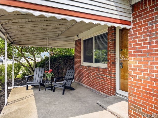 861 Beach Road, Cheektowaga, NY 14225