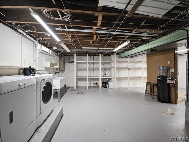 861 Beach Road, Cheektowaga, NY 14225