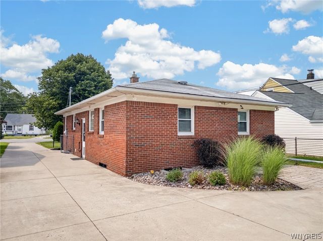 861 Beach Road, Cheektowaga, NY 14225