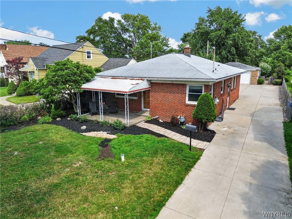 861 Beach Road, Cheektowaga, NY 14225