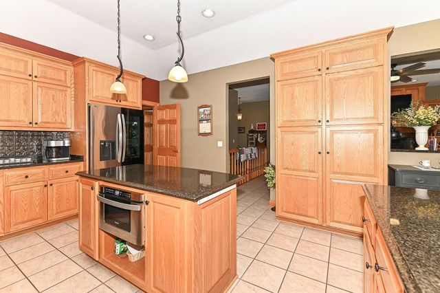 30927 Lawn DRIVE, Waterford, WI 53185