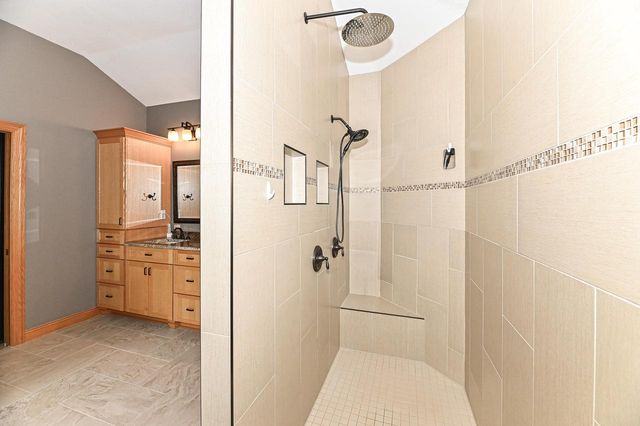 30927 Lawn DRIVE, Waterford, WI 53185