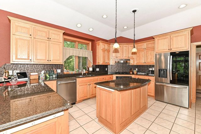 30927 Lawn DRIVE, Waterford, WI 53185