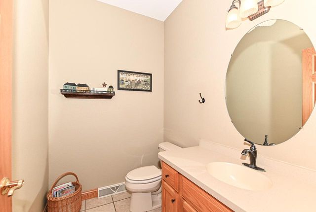 30927 Lawn DRIVE, Waterford, WI 53185