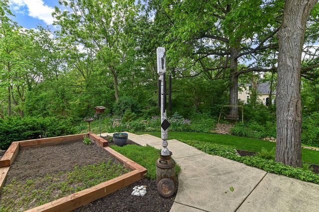 30927 Lawn DRIVE, Waterford, WI 53185