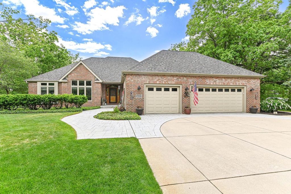 30927 Lawn DRIVE, Waterford, WI 53185