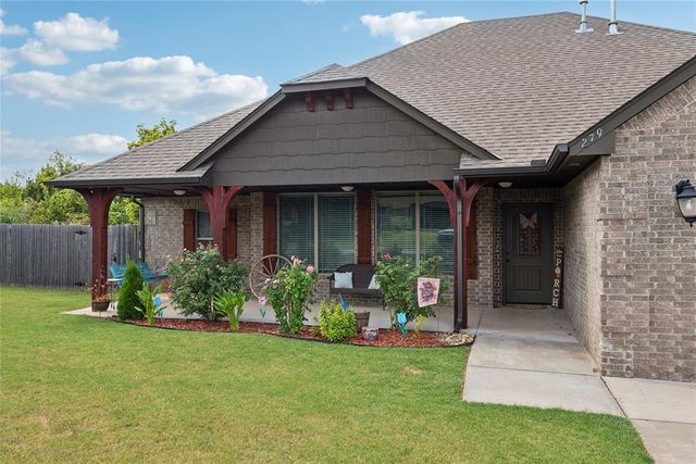 279 Timber Lane, Harrah, OK 73045