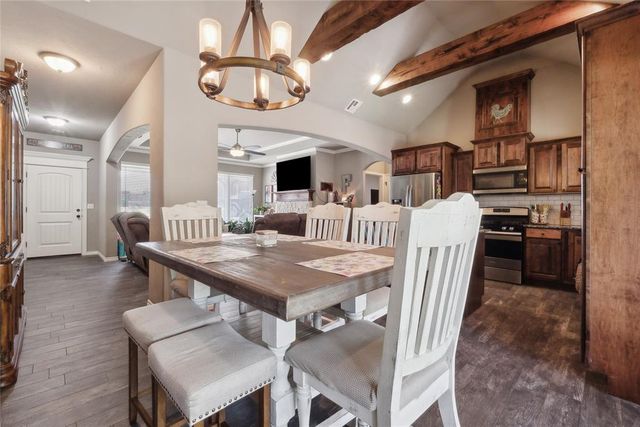 279 Timber Lane, Harrah, OK 73045