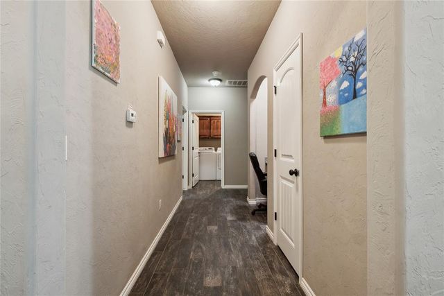 279 Timber Lane, Harrah, OK 73045